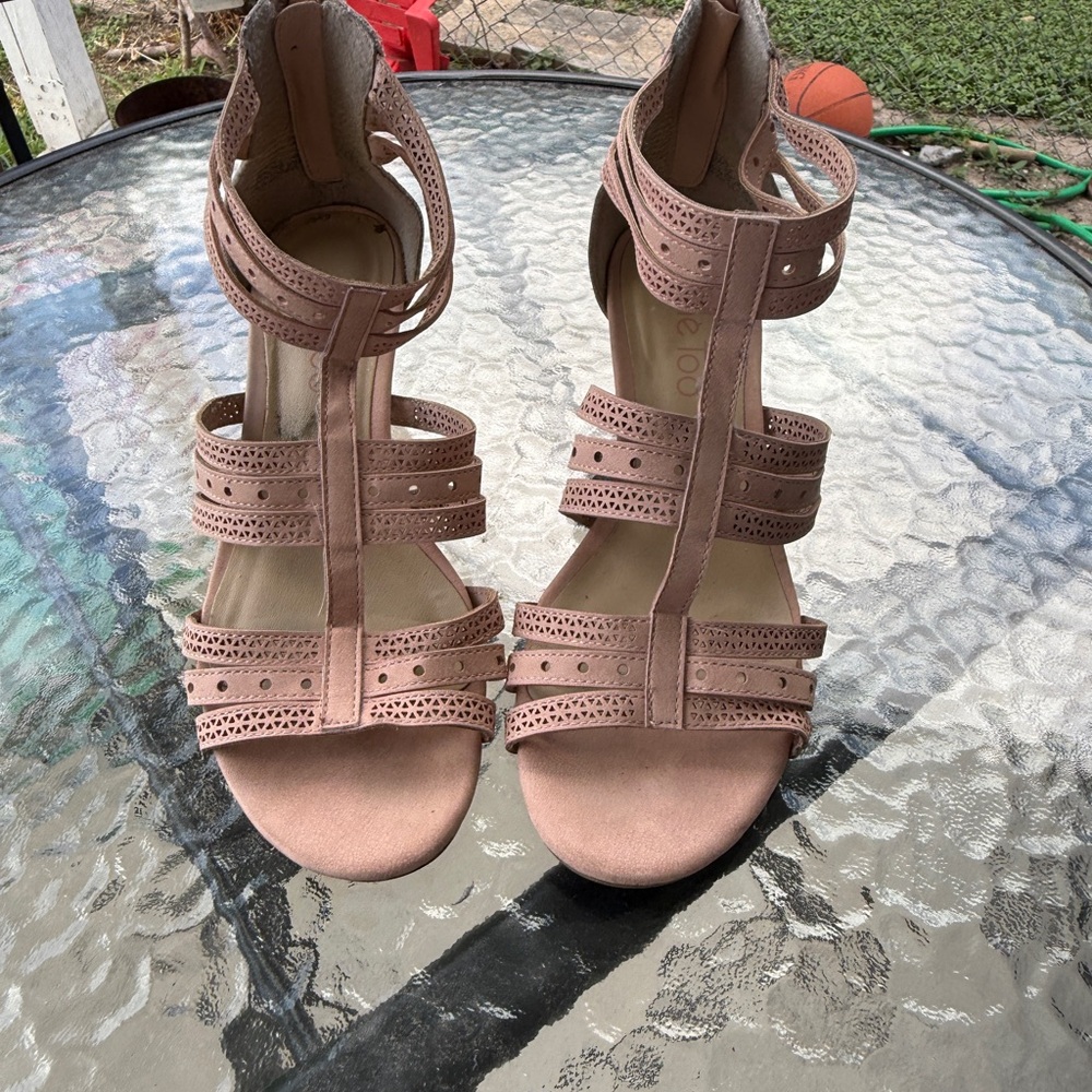 Elegant Pink Sandals